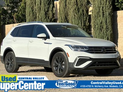Certified 2024 Volkswagen Tiguan SE w/ Panoramic Sunroof Package