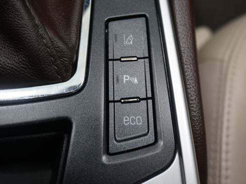 Used 2014 Cadillac SRX Premium image 24