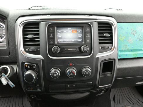 Used 2021 RAM 1500 Classic SLT image 18