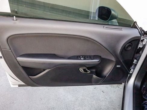 Used 2019 Dodge Challenger SRT Hellcat image 21