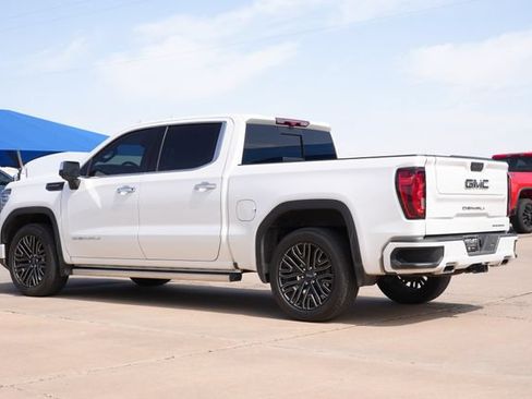 Used 2022 GMC Sierra 1500 Denali Ultimate AWD/4WD image 5