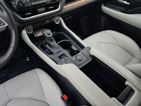 Used 2026 Toyota Grand Highlander FWD image 22
