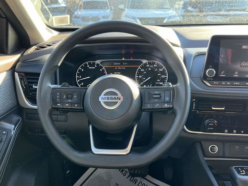 Used 2021 Nissan Rogue SV image 15