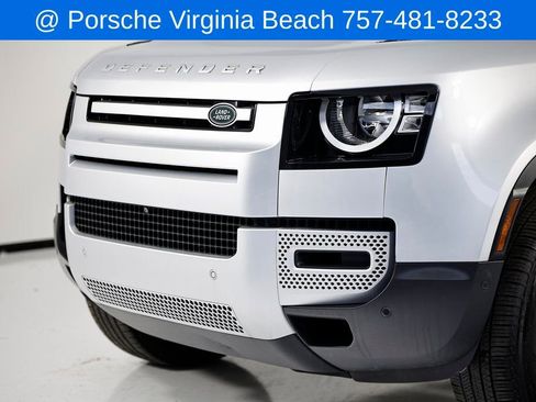 Used 2023 Land Rover Defender 90 S image 2