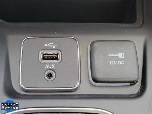 Used 2019 Jeep Cherokee Limited w/ Technology Group AWD/4WD image 31