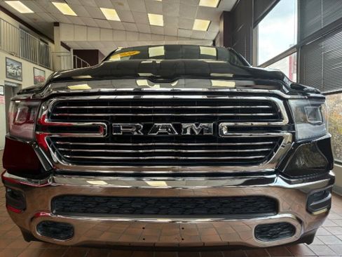 Used 2020 RAM 1500 Laramie AWD/4WD image 4