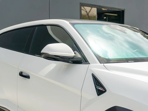 Used 2023 Lamborghini Urus Performante AWD/4WD image 30