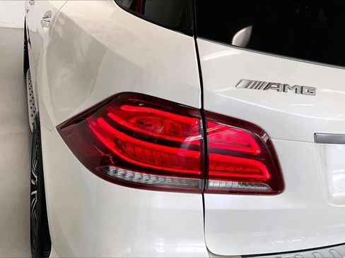 Used 2018 Mercedes-Benz GLE 43 AMG 4MATIC image 29