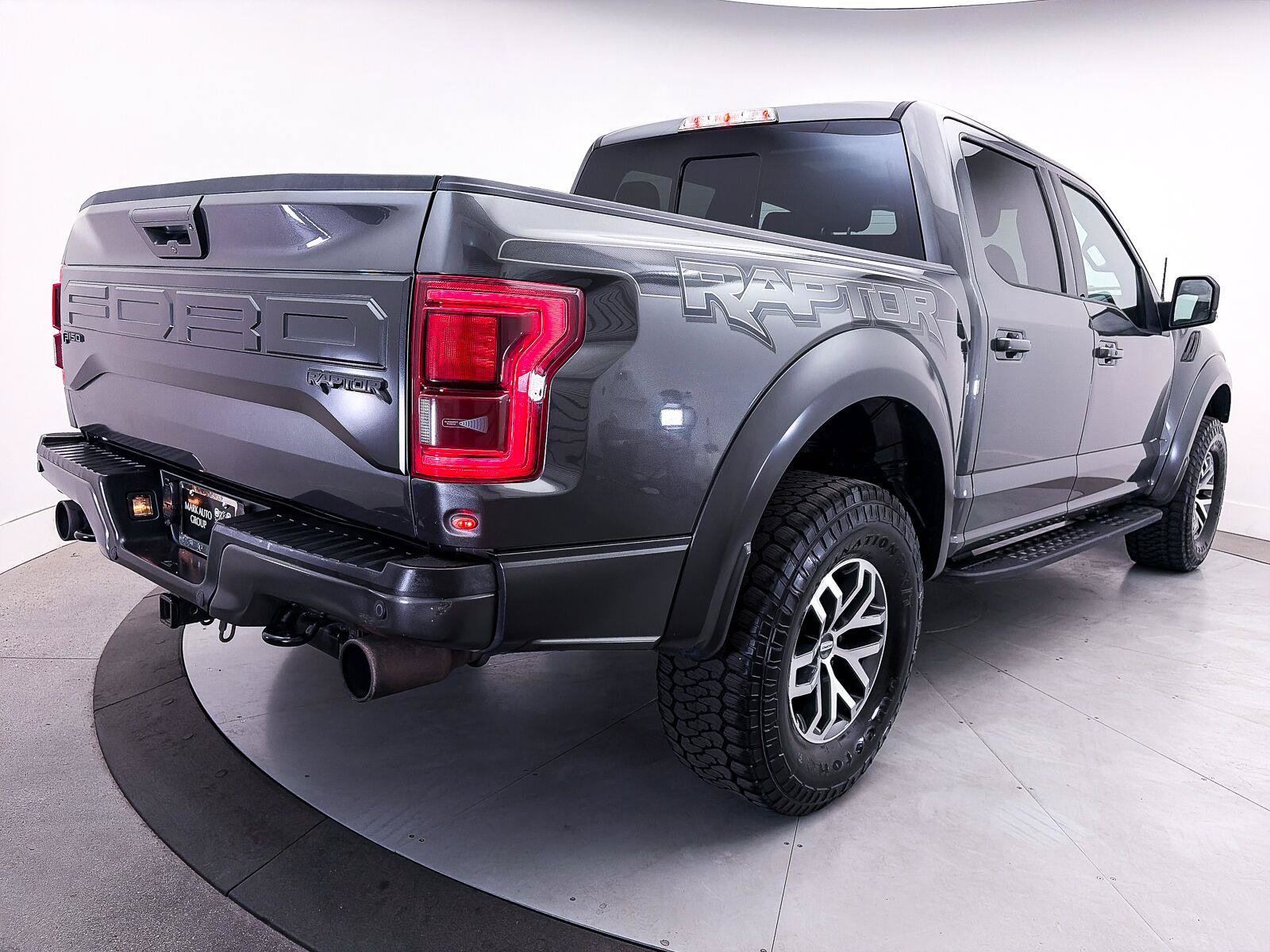 Used 2017 Ford F150 Raptor w/ Equipment Group 802A Luxury AWD/4WD image 12