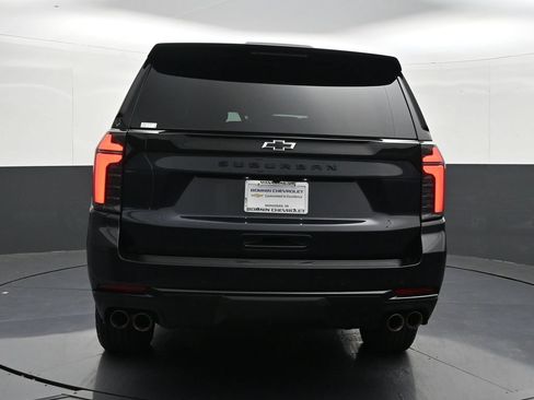 Used 2025 Chevrolet Suburban Z71 AWD/4WD image 4