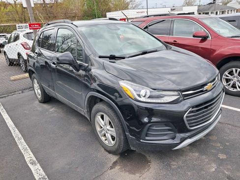 Used 2019 Chevrolet Trax LT w/ LT Convenience Package AWD/4WD image 6