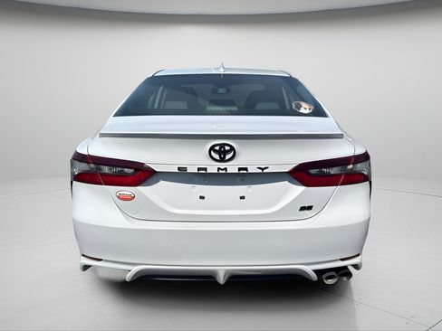 Used 2023 Toyota Camry SE w/ Convenience Package FWD image 12