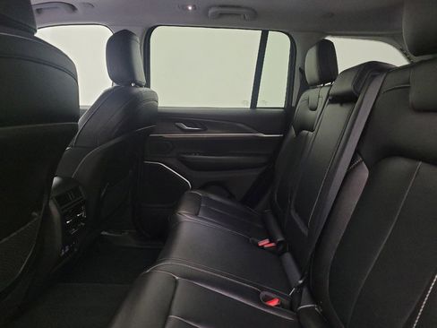 Used 2022 Jeep Grand Cherokee Limited 4xe image 18