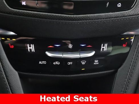 Used 2025 Cadillac XT5 Premium Luxury image 4