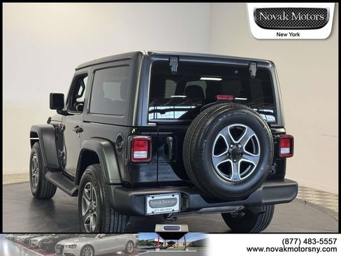 Used 2023 Jeep Wrangler Sport AWD/4WD image 8