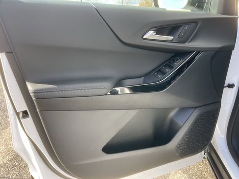 New 2026 Chevrolet Equinox LT image 9