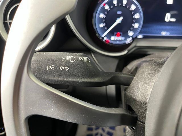 Used 2026 Alfa Romeo Giulia AWD w/ Driving Assist Package image 23