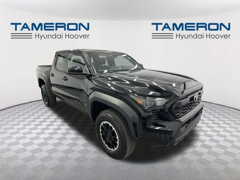 Used 2024 Toyota Tacoma TRD Off-Road AWD/4WD image 7