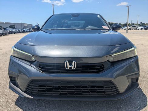Used 2022 Honda Civic Sport image 3