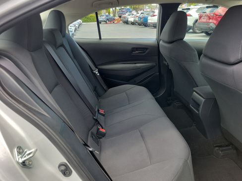 Used 2022 Toyota Corolla LE FWD image 15