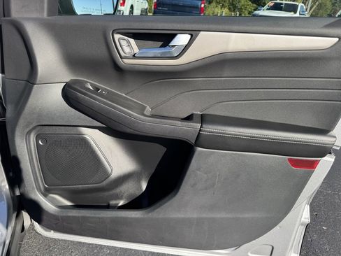 Used 2022 Ford Escape SEL image 23