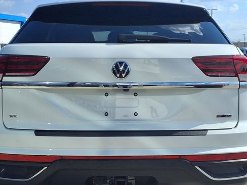Used 2022 Volkswagen Atlas Cross Sport SE image 24