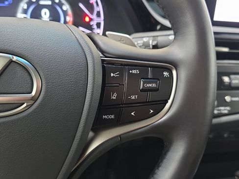 Used 2025 Lexus ES 350 w/ Premium Package FWD image 17