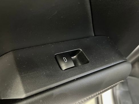 Used 2025 GMC Terrain Elevation image 16