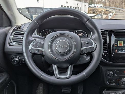 Certified 2021 Jeep Compass Latitude image 12