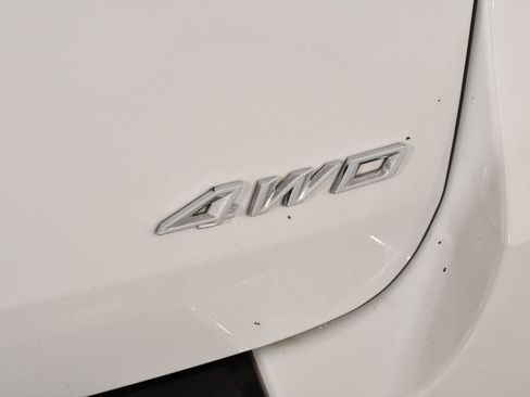 Used 2022 Ford Explorer XLT w/ Equipment Group 202A AWD/4WD image 24