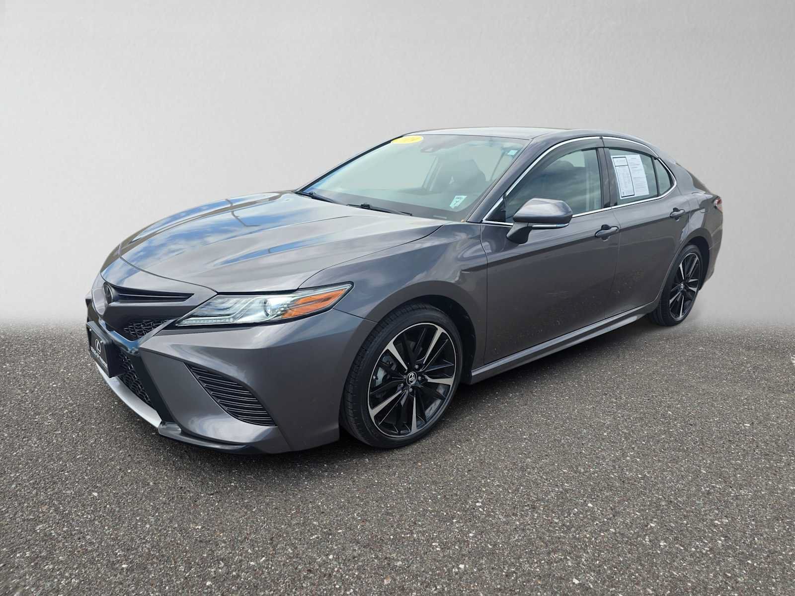 Used 2019 Toyota Camry XSE FWD image 7