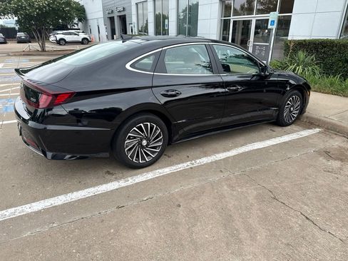 Used 2023 Hyundai Sonata Limited FWD image 3