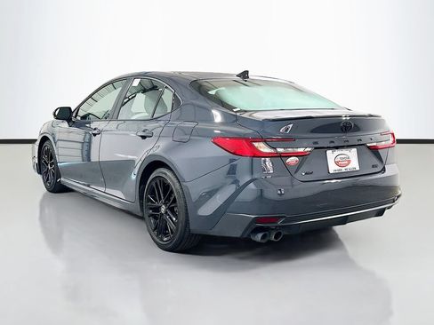 Used 2025 Toyota Camry SE w/ Convenience Package FWD image 6