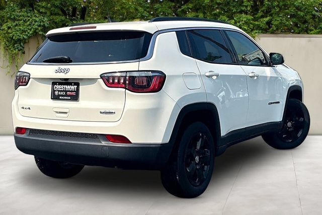 Used 2019 Jeep Compass Latitude w/ Cold Weather Group AWD/4WD image 6