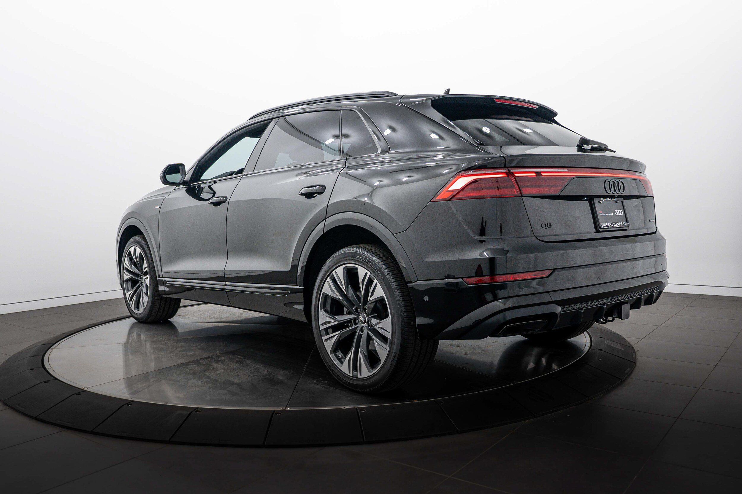 Certified 2025 Audi Q8 Premium Plus w/ Premium Plus Package AWD/4WD image 5
