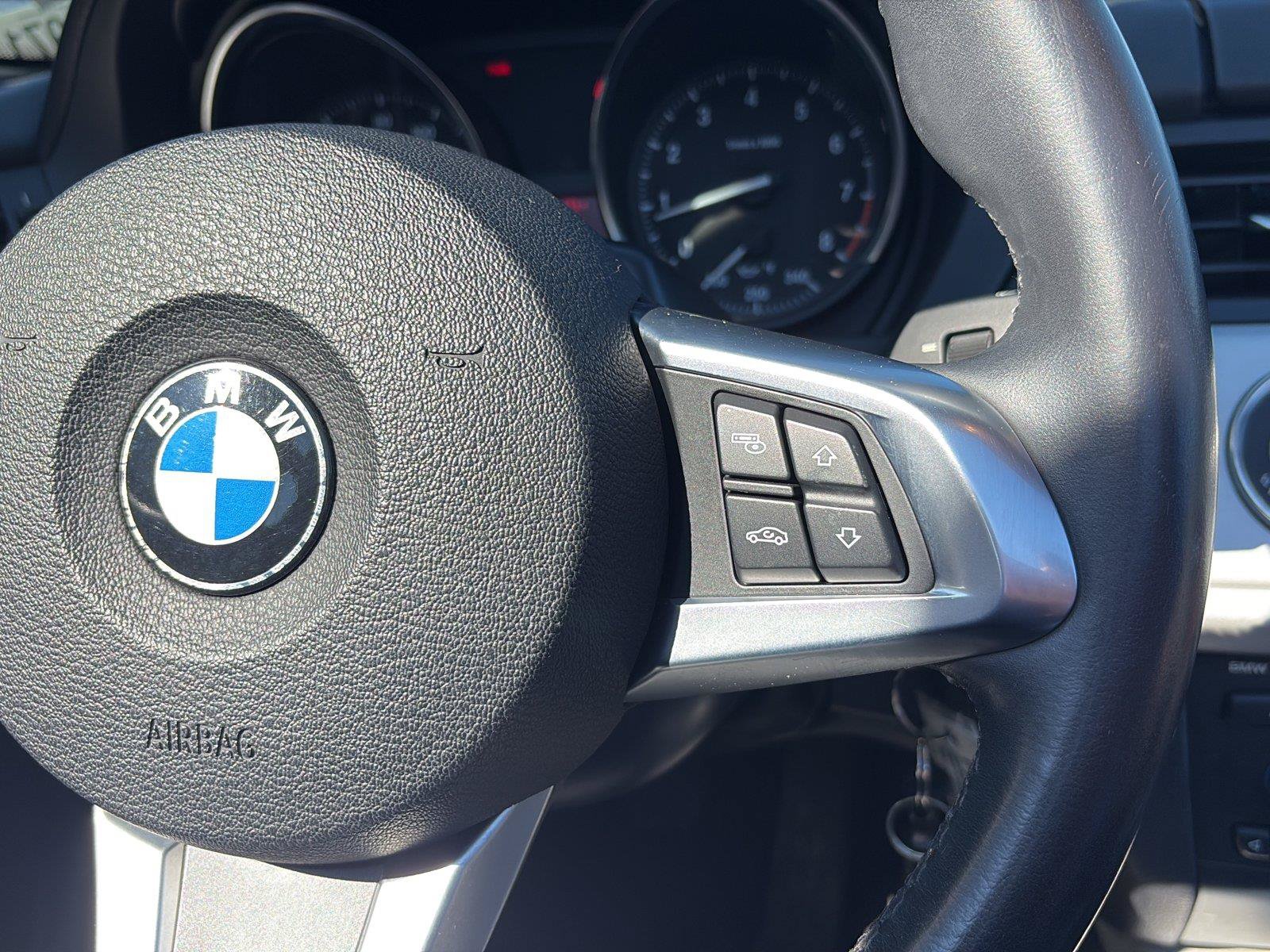 Used 2012 BMW Z4 sDrive28i RWD image 21