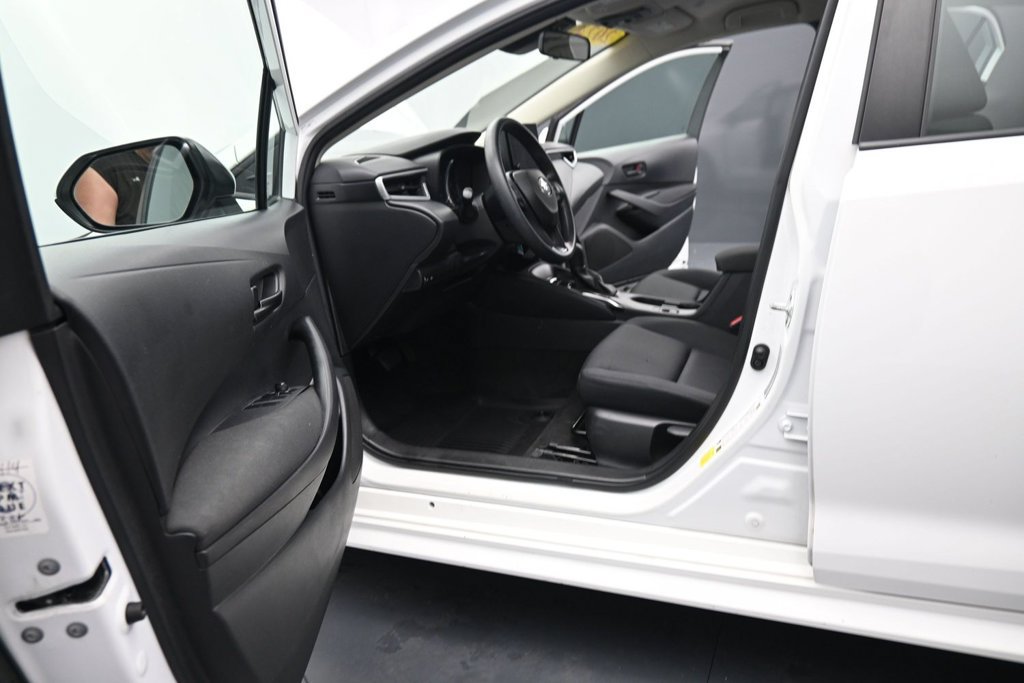 Used 2024 Toyota Corolla LE FWD image 16