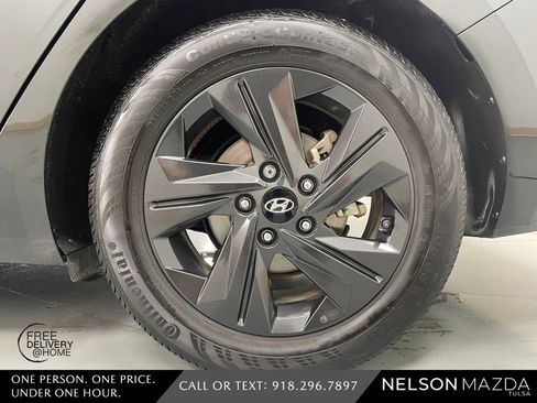 Used 2022 Hyundai Elantra SEL w/ Convenience Package image 12