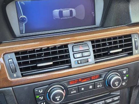 Used 2009 BMW 328i Convertible image 41