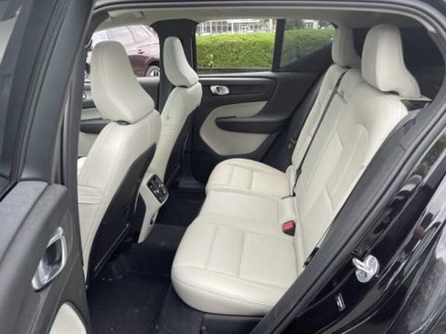 Used 2024 Volvo XC40 B5 Ultimate w/ Protection Package Premier AWD/4WD image 5