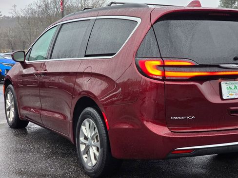 Used 2022 Chrysler Pacifica Touring-L image 51