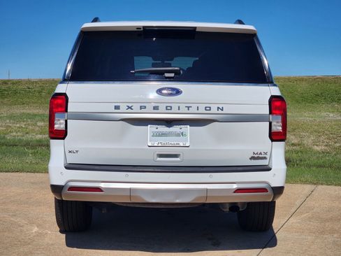 Used 2024 Ford Expedition Max XLT image 8
