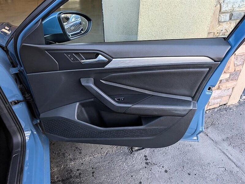 Used 2025 Volkswagen Jetta S FWD image 29