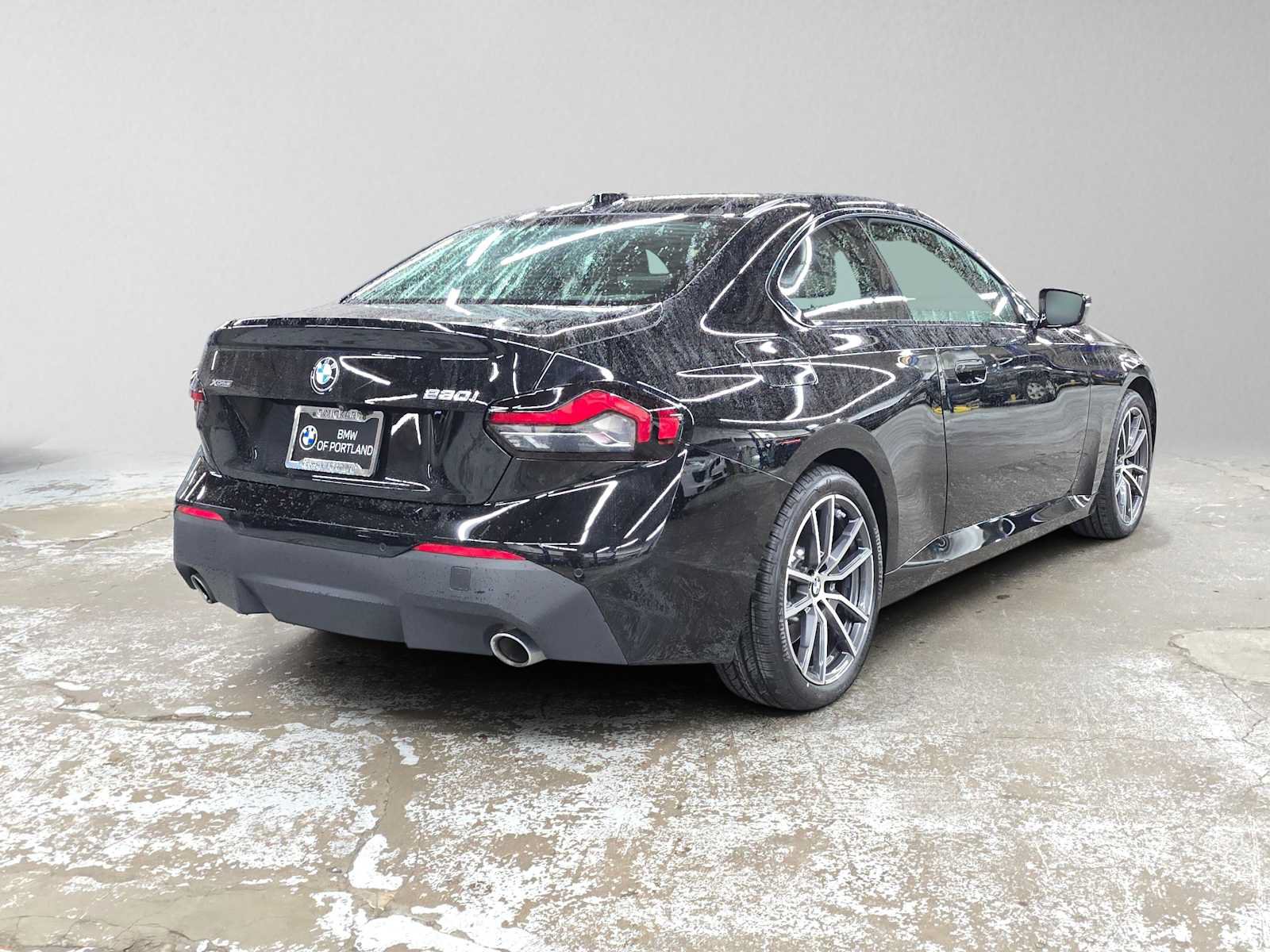 Used 2023 BMW 230i xDrive Coupe w/ Convenience Package AWD/4WD image 3