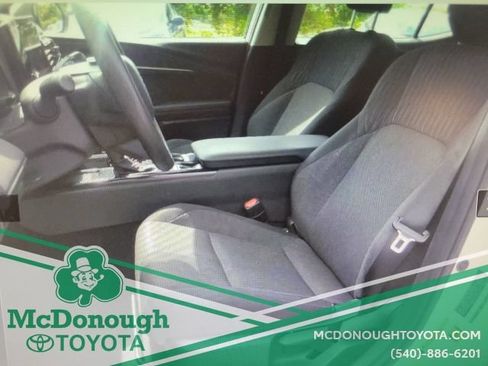 Used 2025 Toyota Camry LE FWD image 2