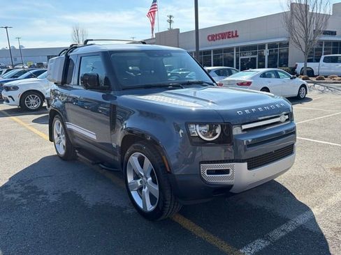 Used 2023 Land Rover Defender 90 S image 2