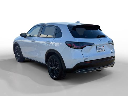 Used 2024 Honda HR-V Sport image 3