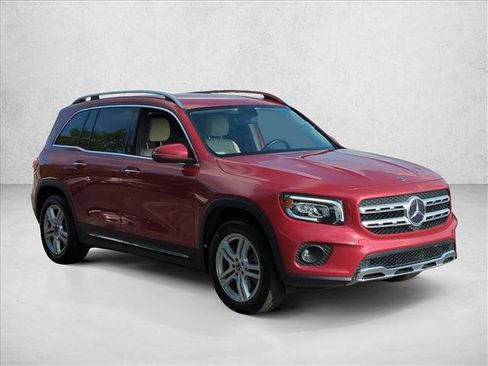 Certified 2021 Mercedes-Benz GLB 250 4MATIC image 3