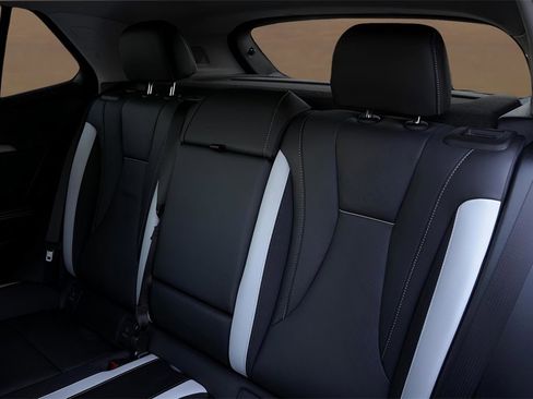 Used 2025 Buick Envision Sport Touring image 29