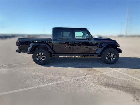 New 2026 Jeep Gladiator Mojave image 14
